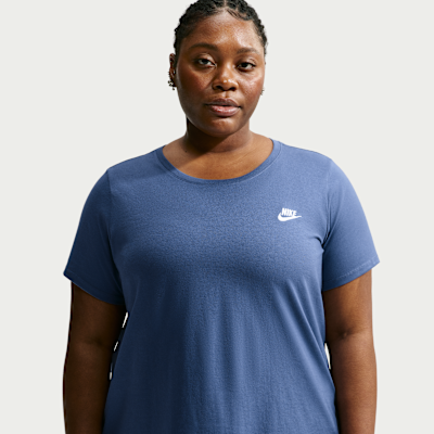 Nike Sportswear Club Essentials Women's T-Shirt. Nike.com